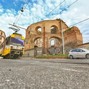 Pullman Life Roma